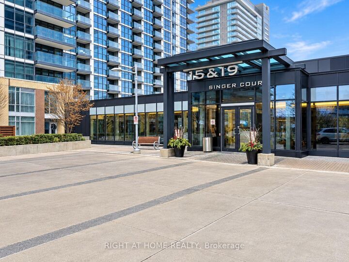 Property Photo:  19 Singer Court 1701B  ON M2K 0B2 