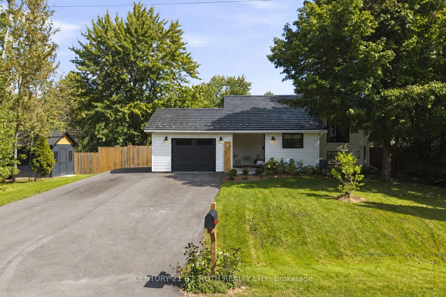 Property Photo:  3417 Timberline Avenue  ON L3V 0V8 
