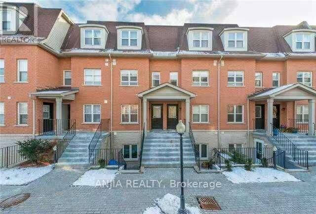 Property Photo:  901 Kennedy Road 40  ON M1K 2E9 