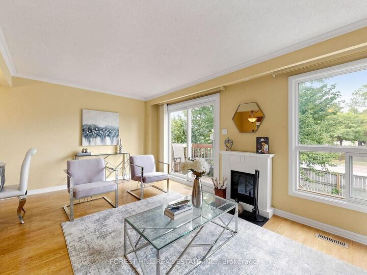 Property Photo:  725 Vermouth Avenue 10  ON L5A 3X5 