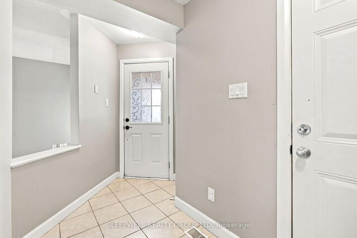 Property Photo:  32 Moe Robillard Street  ON K7S 0C2 