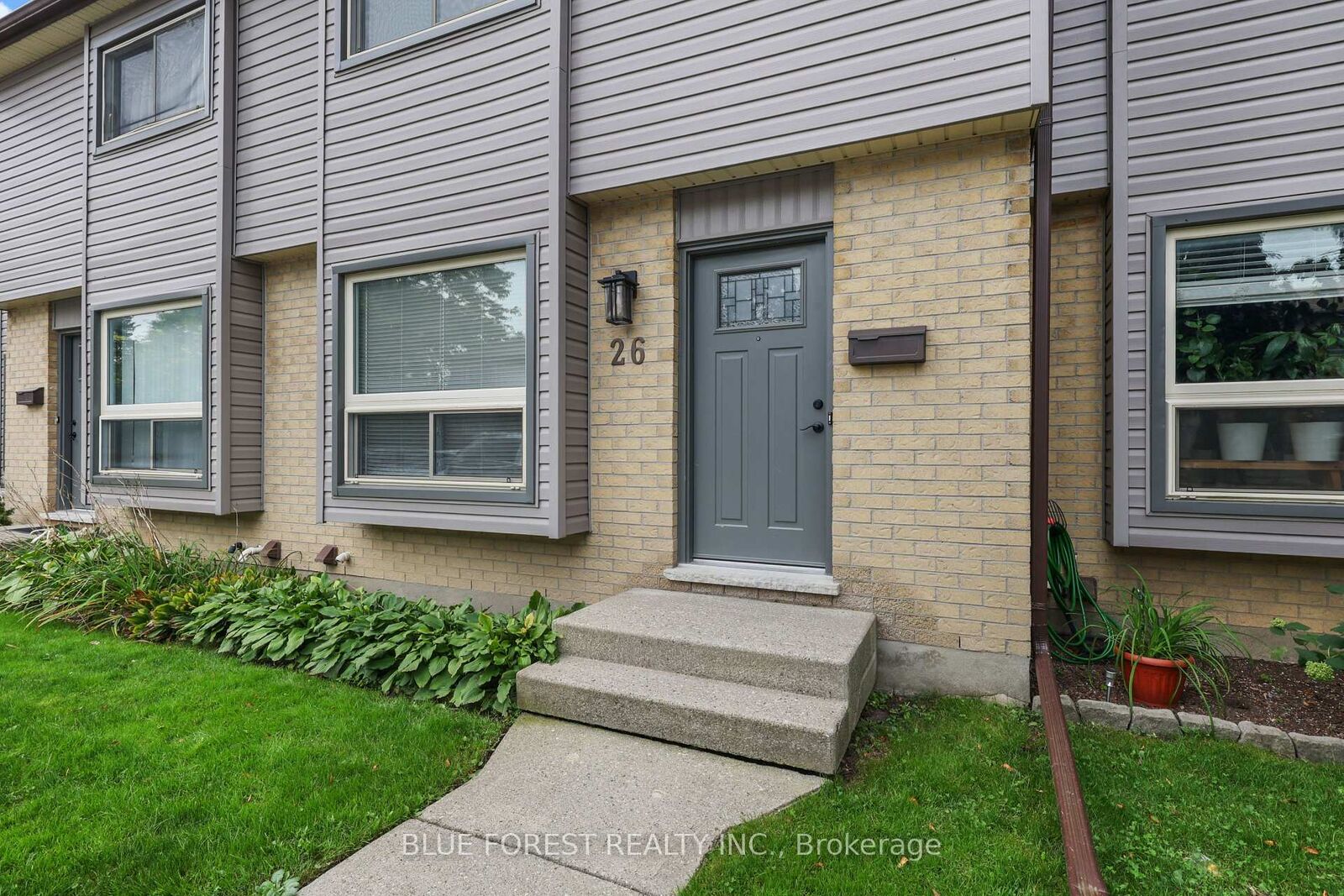 Property Photo:  253 Taylor Street 26  ON N5Y 2J6 