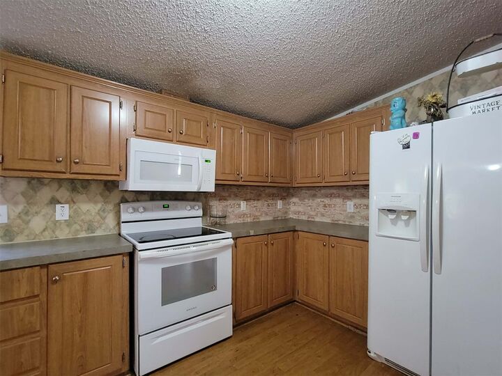 Property Photo:  302 E Schley Street  OK 74962 
