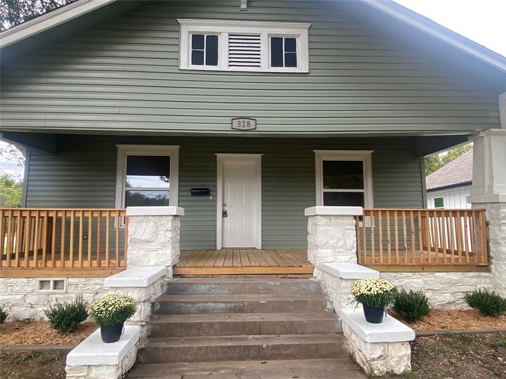 Property Photo: 328 S Hickory Street OK 74066