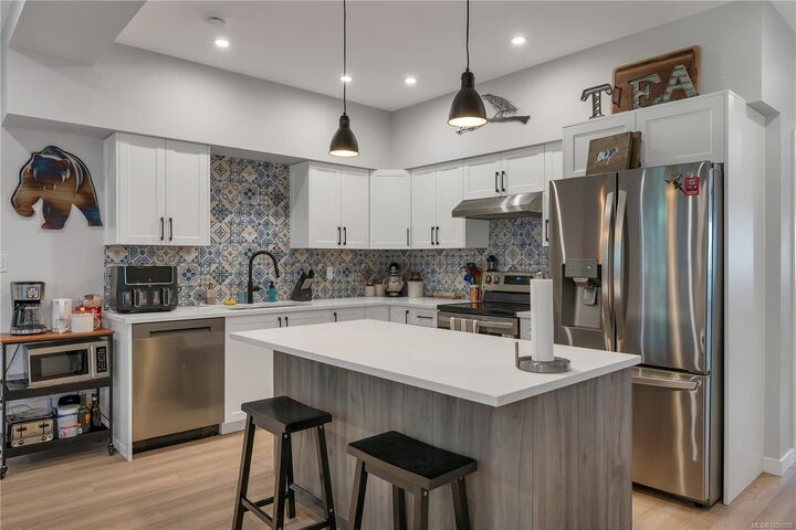 Property Photo: 444 Fisher Rd #5 BC V9W 0H8
