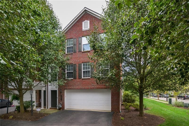 Property Photo:  121 Chapel Harbor Dr  PA 15238 