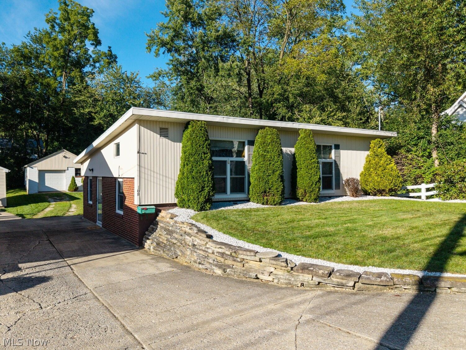 Property Photo:  168 Euclid Avenue  OH 44281 