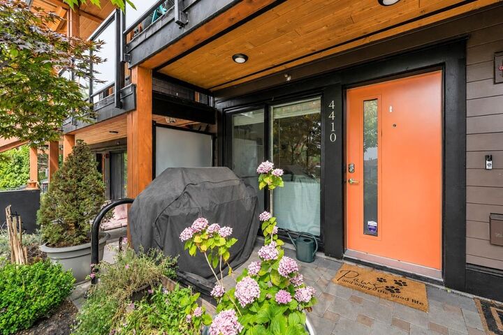 Property Photo:  4410 Nanaimo Street  BC V5N 0H7 