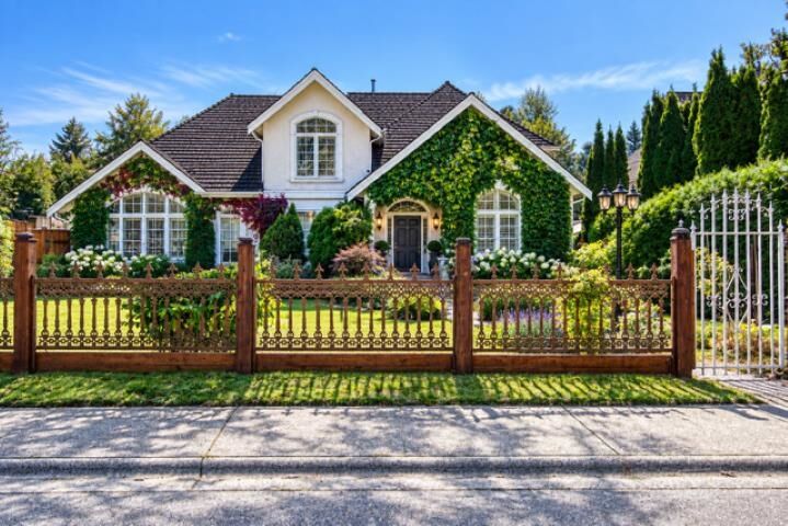 Property Photo:  35210 McEwen Avenue  BC V2V 6R4 