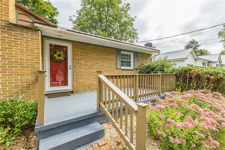 Property Photo:  50 River Street  NY 14414 