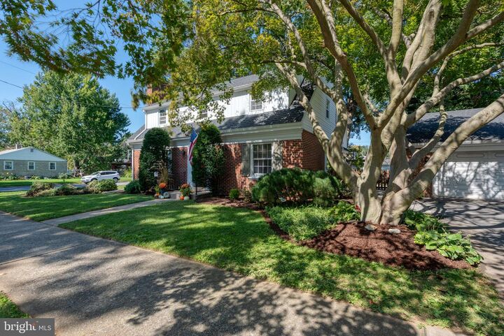 Property Photo: 320 W End Avenue PA 17545