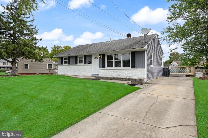 Property Photo:  1134 Vivian Terrace  NJ 08096 