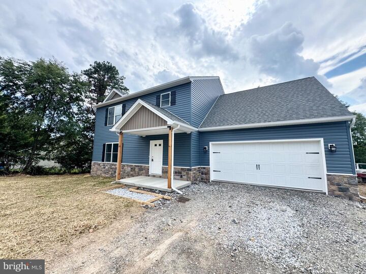Property Photo:  8 S Locust Lane  PA 17050 