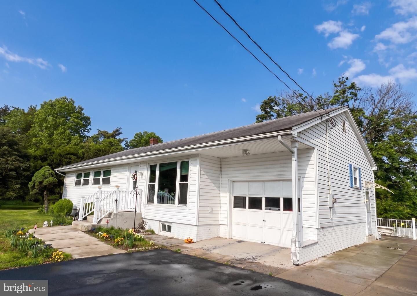 Property Photo: 7108 Ordway Road VA 20121