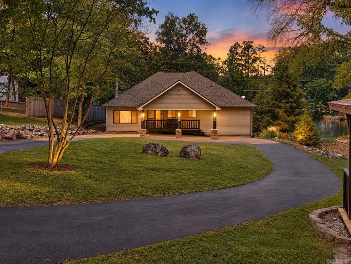 Property Photo:  426 Windamere Terrace  AR 71913 