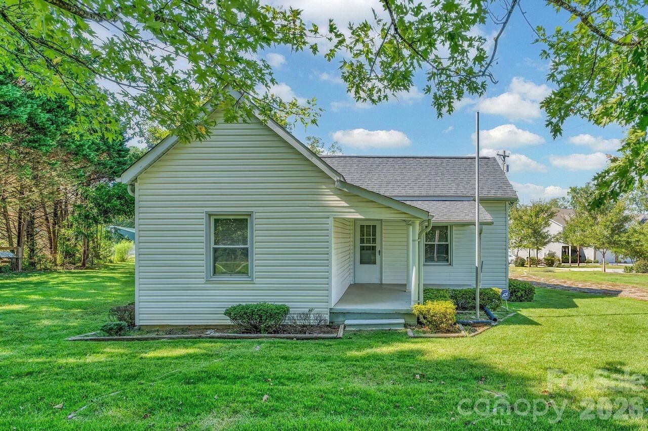 Property Photo:  1704 Carolina Country Club Road  SC 29306 