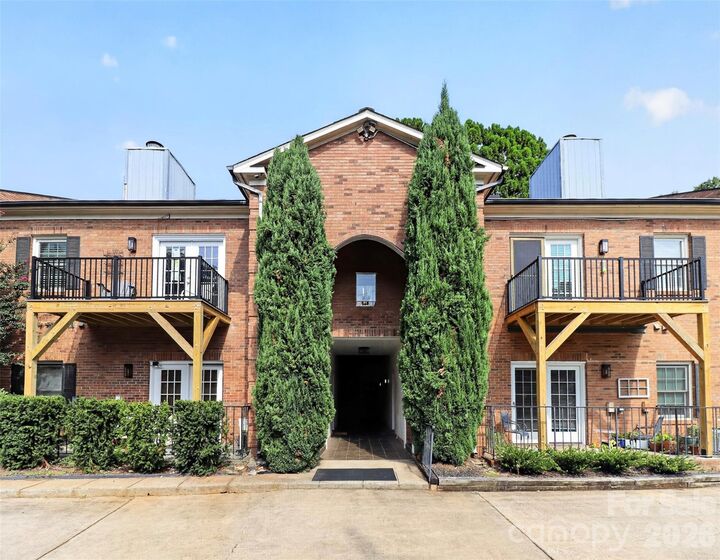 Property Photo:  1012 Queens Road C  NC 28207 