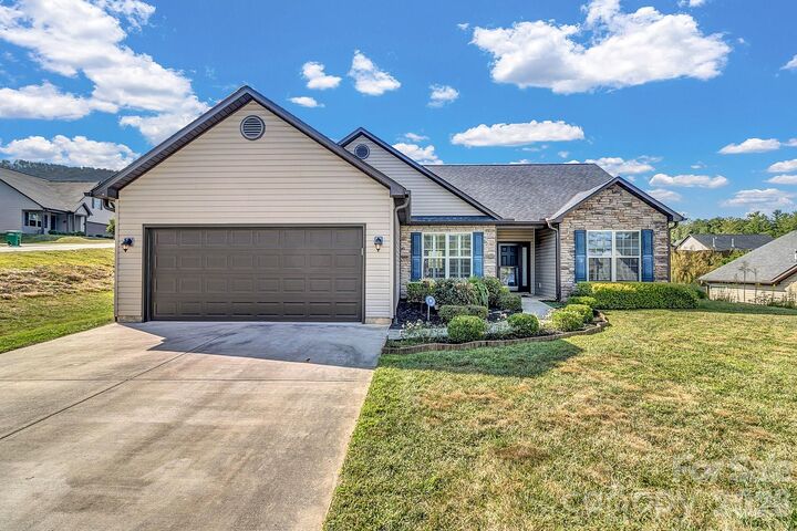 Property Photo:  18 Checkerberry Court  NC 28787 