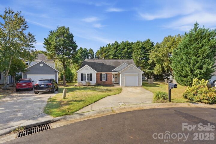 Property Photo: 9100 Royal Highlands Court NC 28277