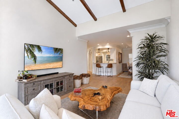 Property Photo: 10618 Woodbridge St, Unit 304 CA 91602