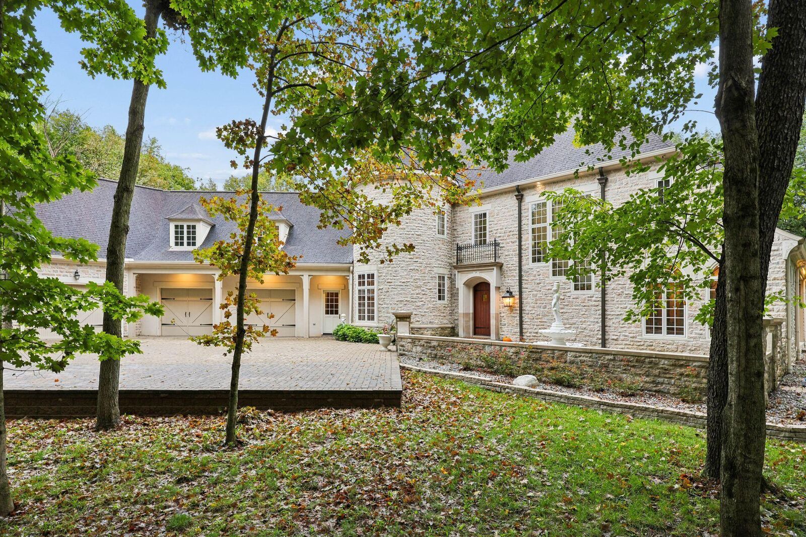 Property Photo:  430 Trillium Drive  OH 43119 