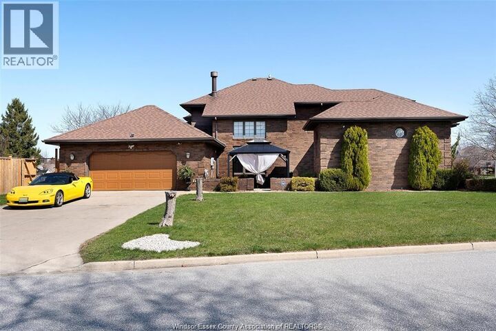 Property Photo:  172 Pointe West Drive  ON N9V 3R6 