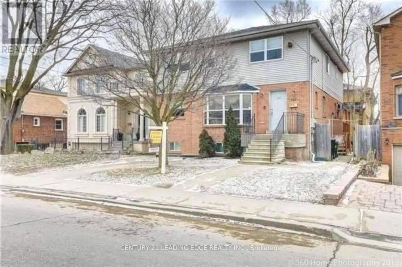 Property Photo:  527 Glengarry Avenue Bsmt 2  ON M5M 1G2 