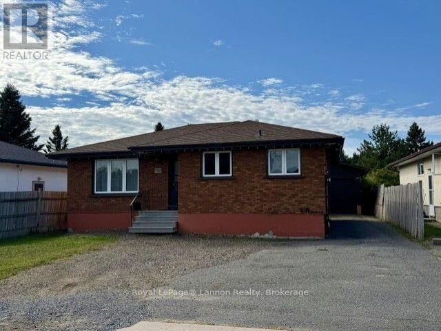 Property Photo: 782 James Street North ON P7C 5N3