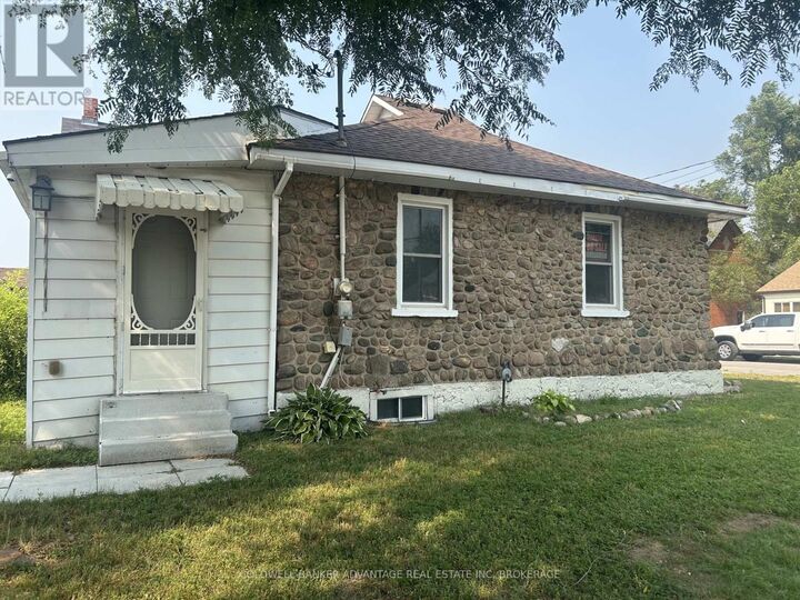 Property Photo:  36 Sanford Street  ON L4N 3C2 