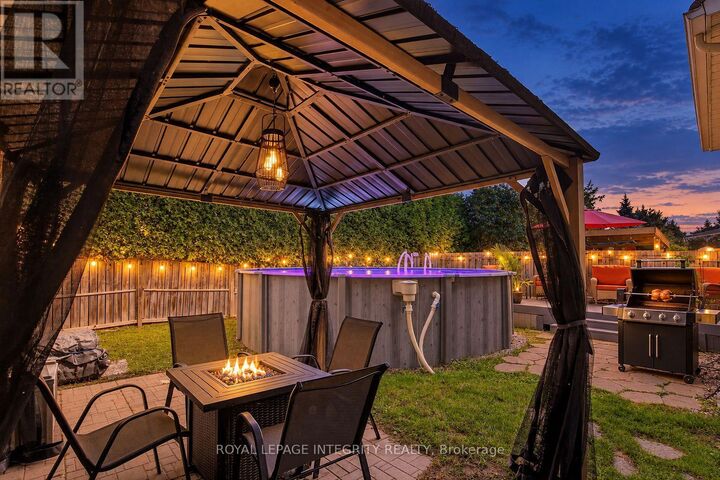 Property Photo:  1 Chantilly Gate  ON K2S 2B2 