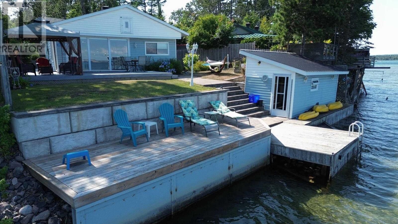 Property Photo: 484 Red Pine Dr ON P6A 5K6