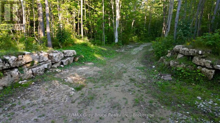 Property Photo:  279 Barney's Boulevard  ON N0H 1Z0 