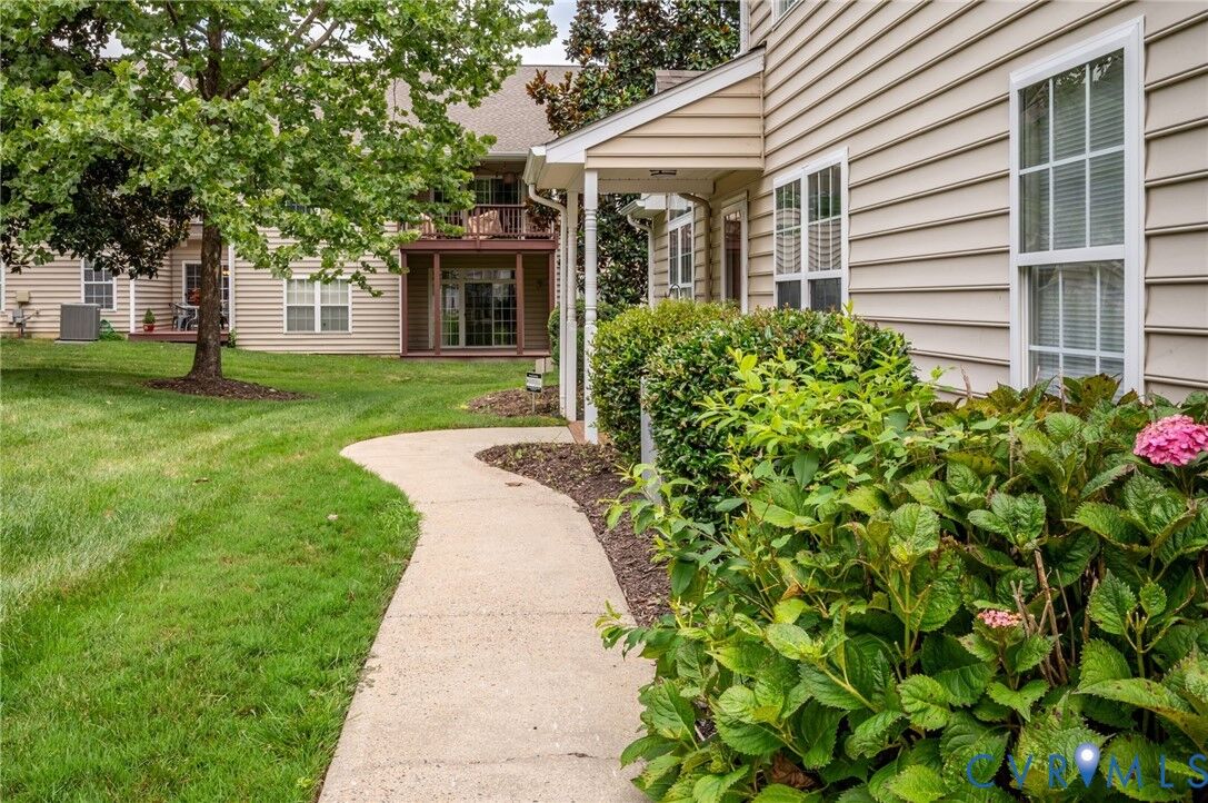 Property Photo:  627 Hazeltine Court  VA 23236 