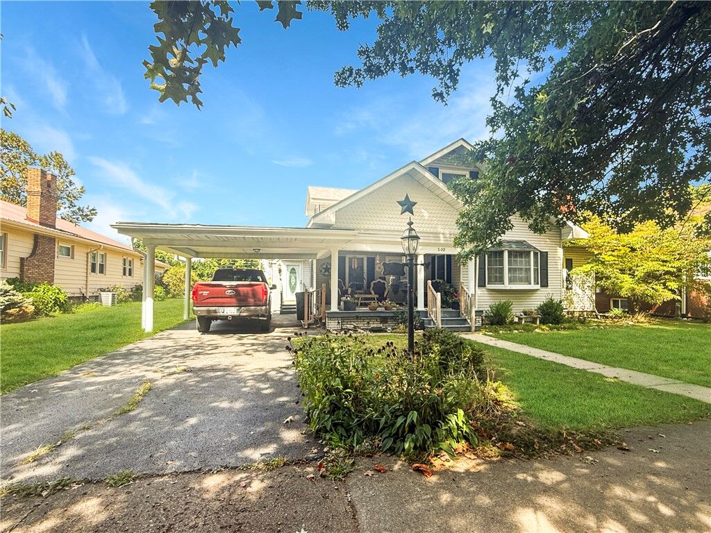 Property Photo:  502 E Main Street  IL 62420 