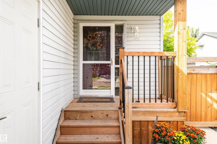 Property Photo:  38 Dubonnet Way  AB T8N 6S4 