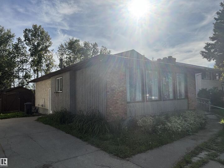 Property Photo: 5435 43 Avenue AB T7A 1K4