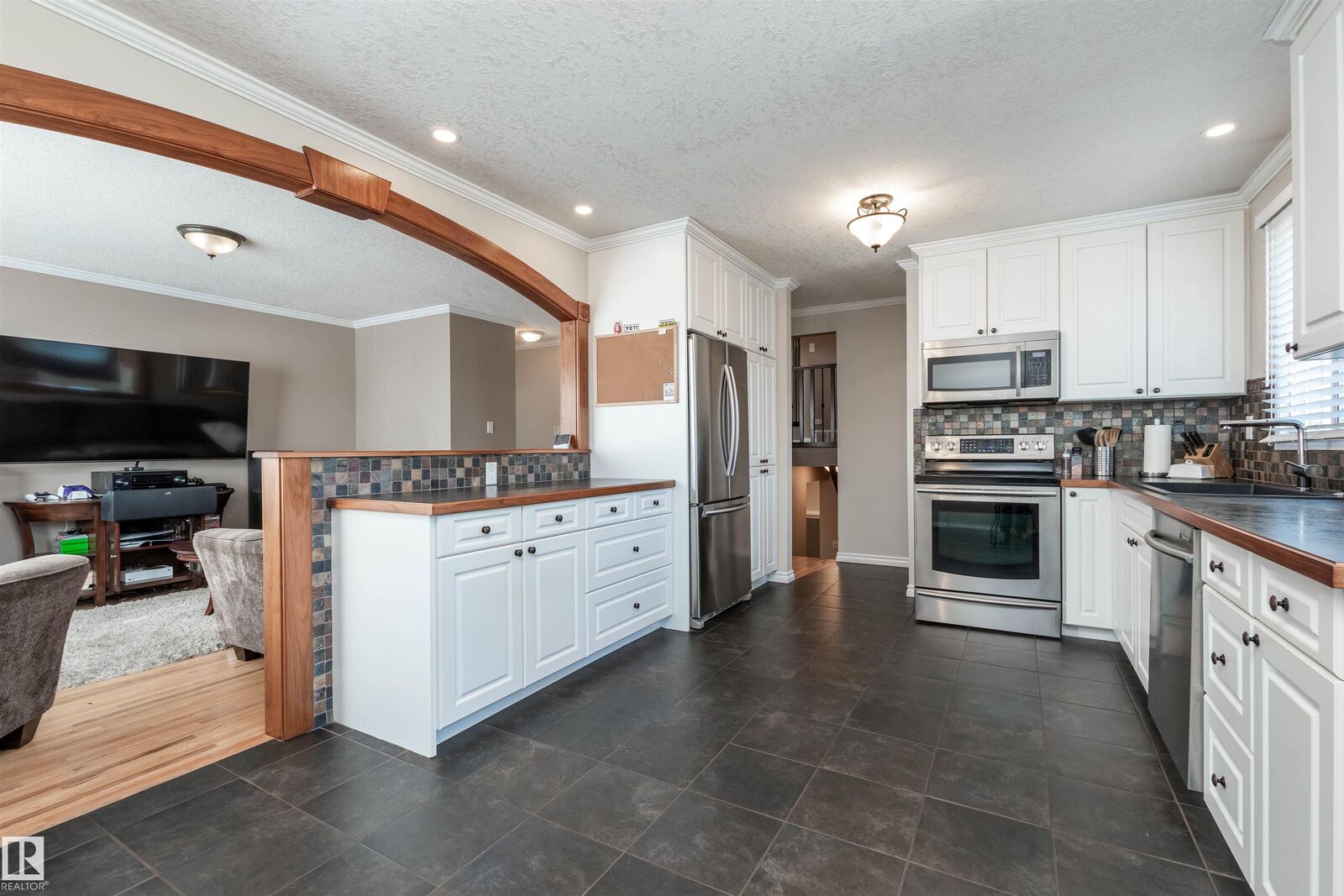 Property Photo:  4406 50A Avenue  AB T4X 1J3 