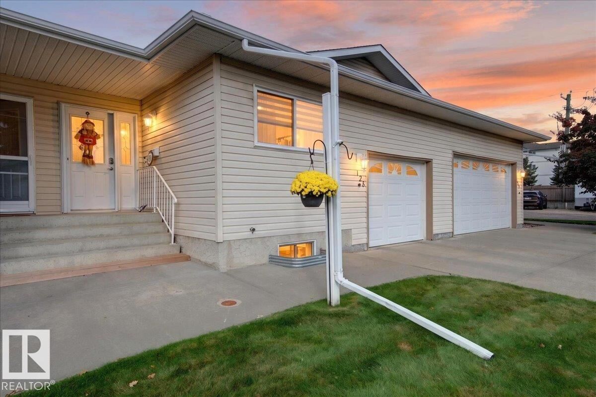 Property Photo: 4610 50 Ave 125 AB T7Z 1P4