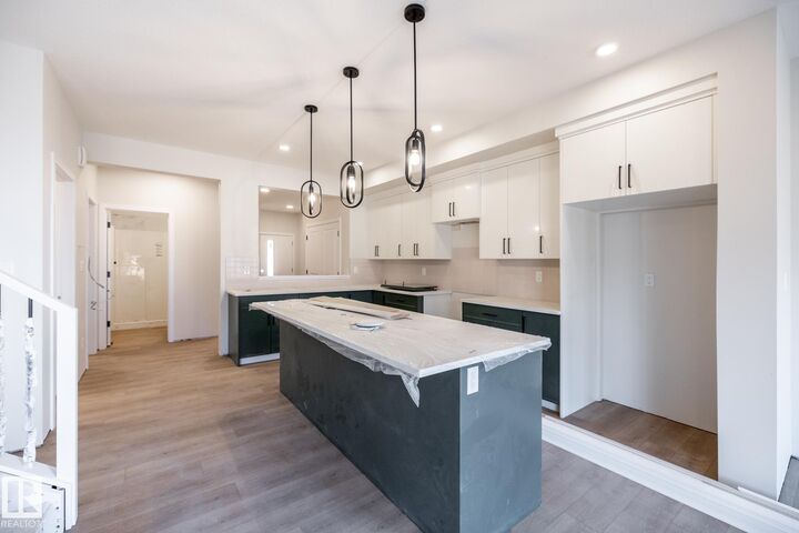 Property Photo:  2358 Muckleplum Way SW  AB T6X 3J9 
