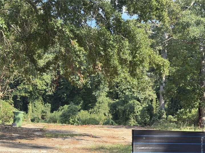 Property Photo: 2130 Fairburn Road SW GA 30331