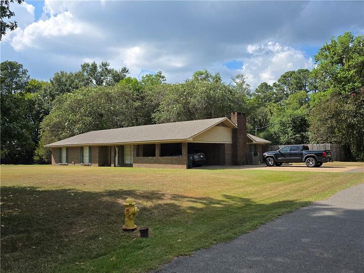 Property Photo:  111 Navarro Court  LA 71457 