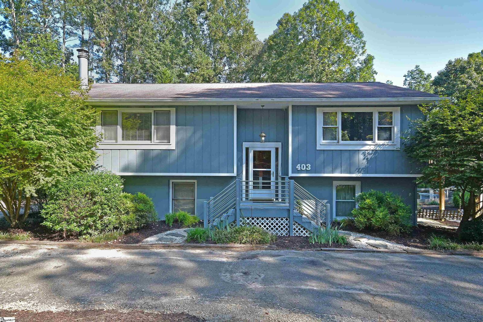 Property Photo:  403 Stratford Drive  SC 29678 