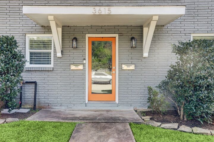 Property Photo: 3615 Murworth Drive B TX 77025
