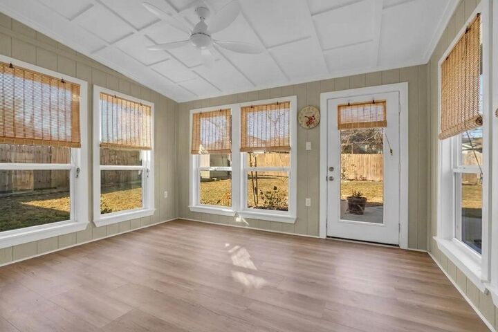 Property Photo:  242 Sunset Path N  TX 77316 