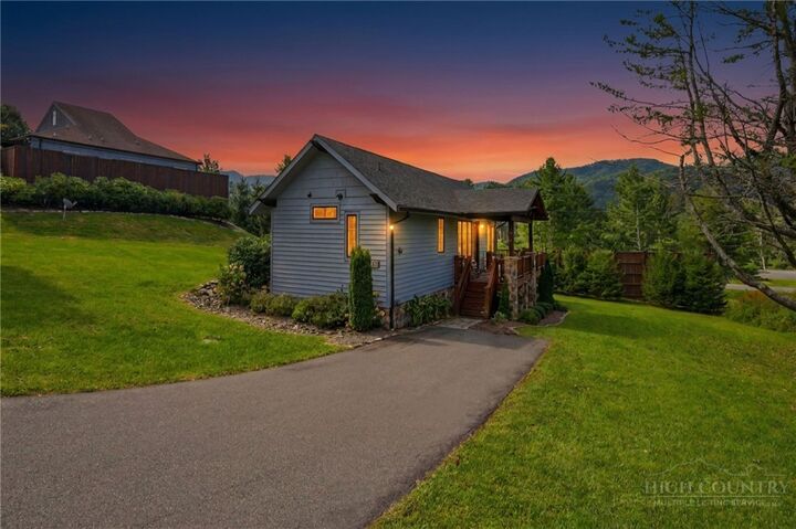 Property Photo:  57 Valley View  NC 28604 