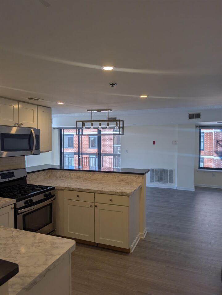Property Photo:  700 1st St 6A  NJ 07030 