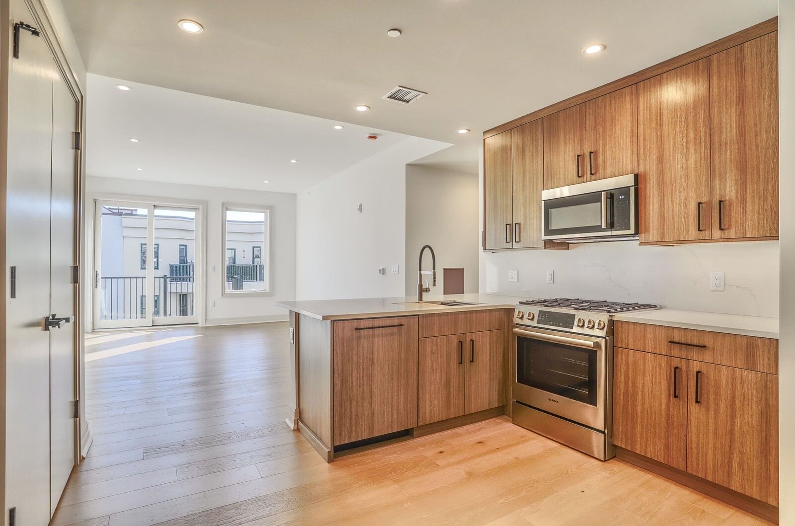 Property Photo: 921 Madison St 403 NJ 07030