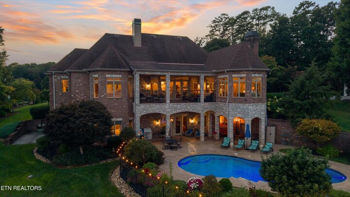 Property Photo: 233 Lake Crest Drive TN 37772