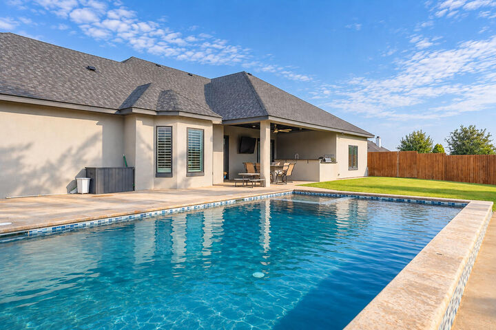 Property Photo: 10305 La Salle Avenue TX 79424