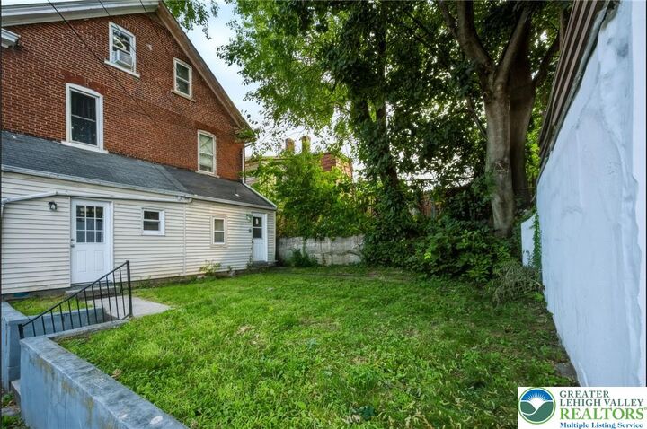 Property Photo: 67 W Union Boulevard PA 18018